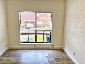 3130 Walnut Bend Lane 409, Houston TX 77042