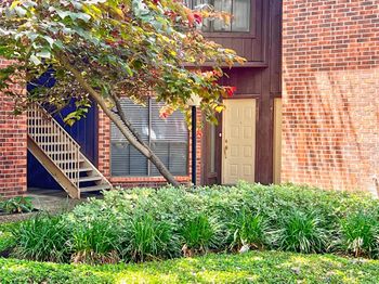 3130 Walnut Bend Lane