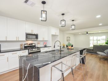 6627 Reed Road
