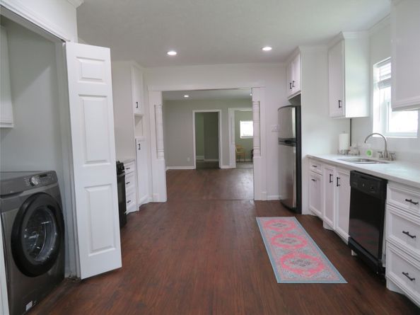 4801 Walker Street, Houston TX 77023