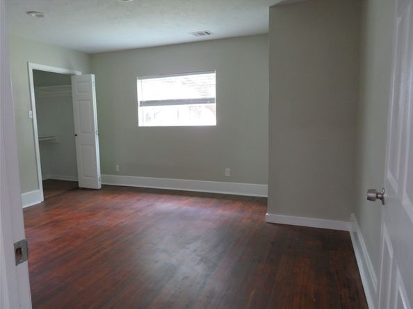 4801 Walker Street, Houston TX 77023