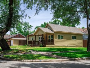 4801 Walker Street, Houston TX 77023