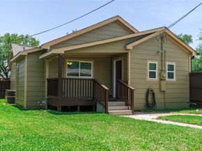 4801 Walker Street, Houston TX 77023