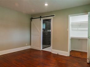 4801 Walker Street, Houston TX 77023