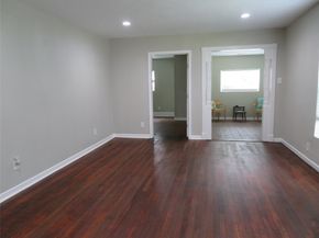 4801 Walker Street, Houston TX 77023