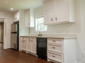 4801 Walker Street, Houston TX 77023