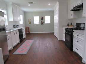 4801 Walker Street, Houston TX 77023