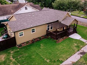 4801 Walker Street, Houston TX 77023