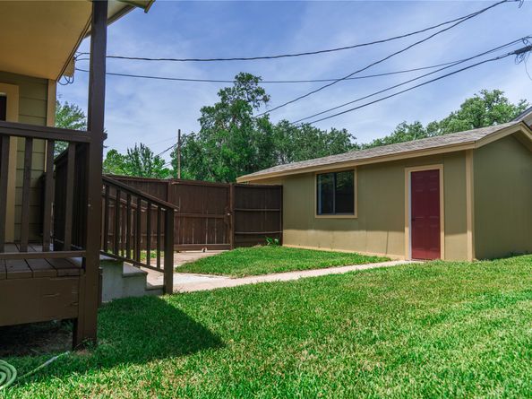 4801 Walker Street, Houston TX 77023