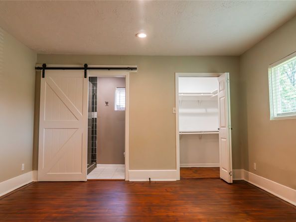 4801 Walker Street, Houston TX 77023