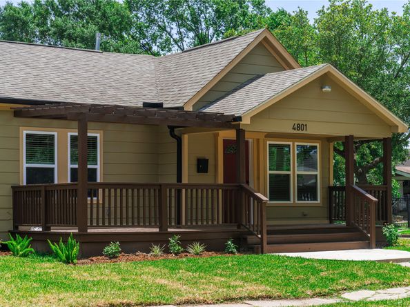 4801 Walker Street, Houston TX 77023