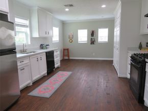 4801 Walker Street, Houston TX 77023
