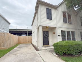 1919 Bailey Street, Houston TX 77006