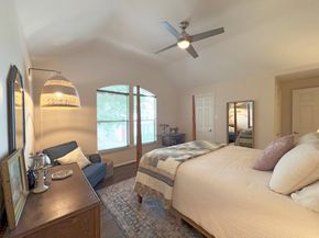1919 Bailey Street, Houston TX 77006