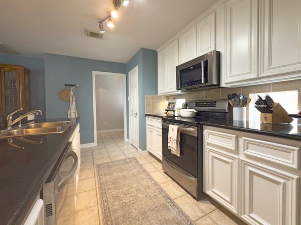 1919 Bailey Street, Houston TX 77006