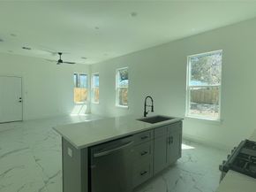 9334 Waller Street, Houston TX 77012