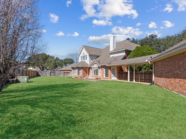 2027 Richland Ct Court, Sugar Land TX 77478