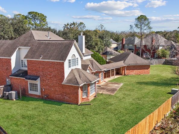 2027 Richland Ct Court, Sugar Land TX 77478