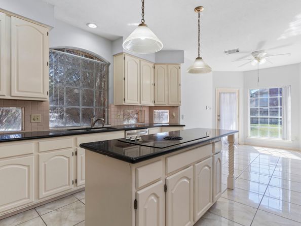 2027 Richland Ct Court, Sugar Land TX 77478