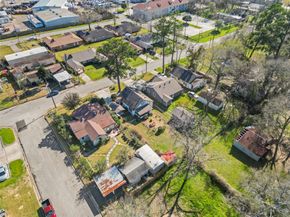 1004 Mccall Avenue, Conroe TX 77301