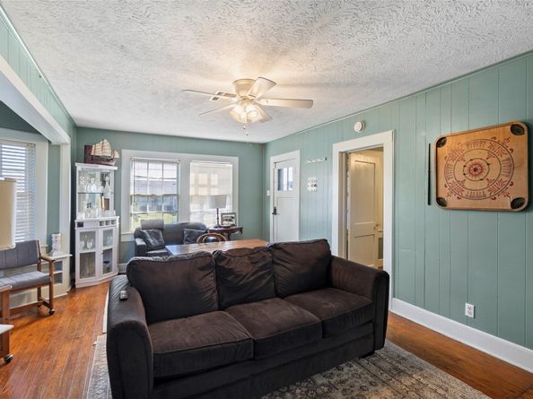 1004 Mccall Avenue, Conroe TX 77301