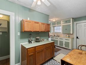 1004 Mccall Avenue, Conroe TX 77301