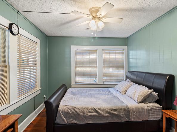 1004 Mccall Avenue, Conroe TX 77301