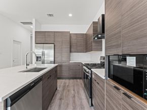 2804 Peacock Green Way, Houston TX 77047