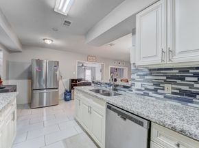 11819 S Nottingham Circle, Houston TX 77071