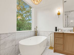 2706 Tudor Manor, Houston TX 77082