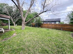 5863 Southgood Street, Houston TX 77033