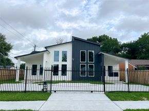 5863 Southgood Street, Houston TX 77033