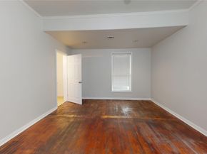 101 Eastgate Street, Houston TX 77012