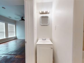 101 Eastgate Street, Houston TX 77012