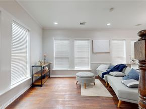101 Eastgate Street, Houston TX 77012