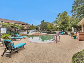 2815 Kings Crossing Drive 102, Houston TX 77345