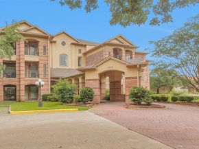 2815 Kings Crossing Drive 102, Houston TX 77345