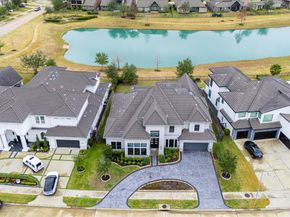 11 Laurel Wreath Trail, Sugar Land TX 77498