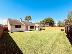 12074 Fairpoint Drive, Houston TX 77099
