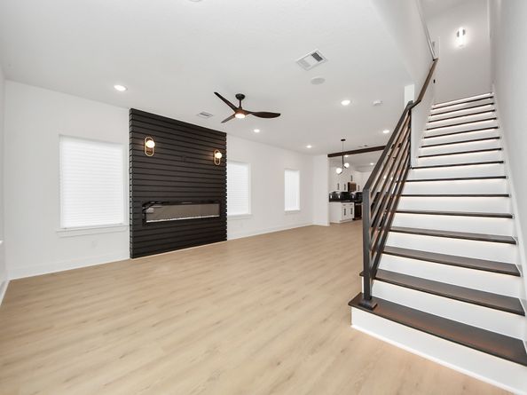 3319 Caplin Street, Houston TX 77026