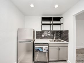 1014 Graham Drive B4, Tomball TX 77375