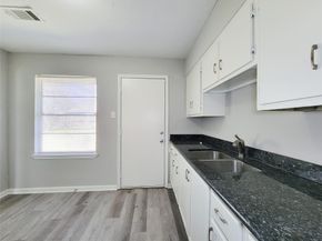 5835 Kenilwood Drive, Houston TX 77033