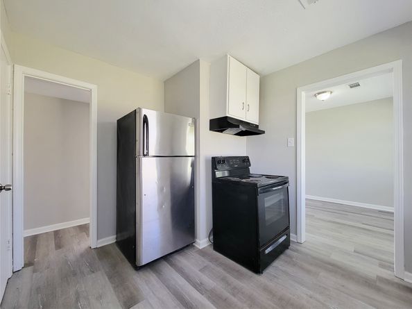 5835 Kenilwood Drive, Houston TX 77033