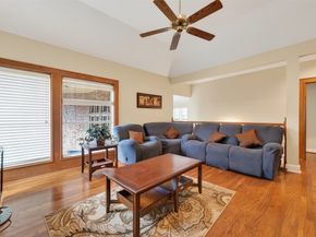 46 Pebble Cove Drive, The Woodlands TX 77381