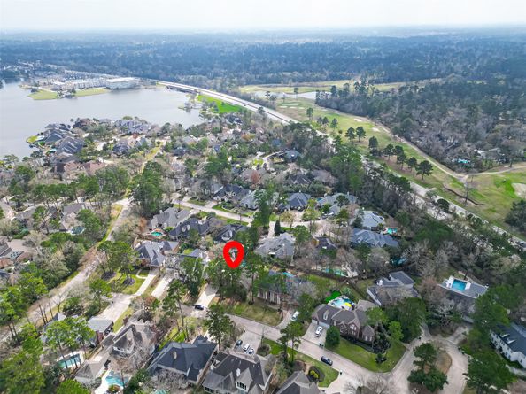 46 Pebble Cove Drive, The Woodlands TX 77381