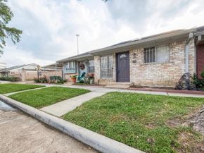 1108 W Tri Oaks Lane 150, Houston TX 77043