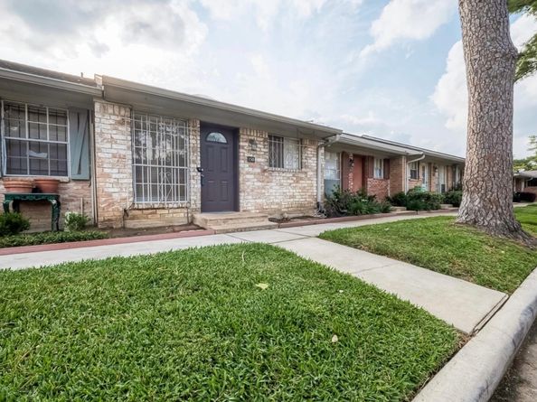 1108 W Tri Oaks Lane 150, Houston TX 77043