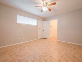 1108 W Tri Oaks Lane 150, Houston TX 77043