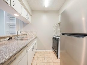 1108 W Tri Oaks Lane 150, Houston TX 77043