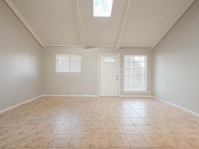 1108 W Tri Oaks Lane 150, Houston TX 77043